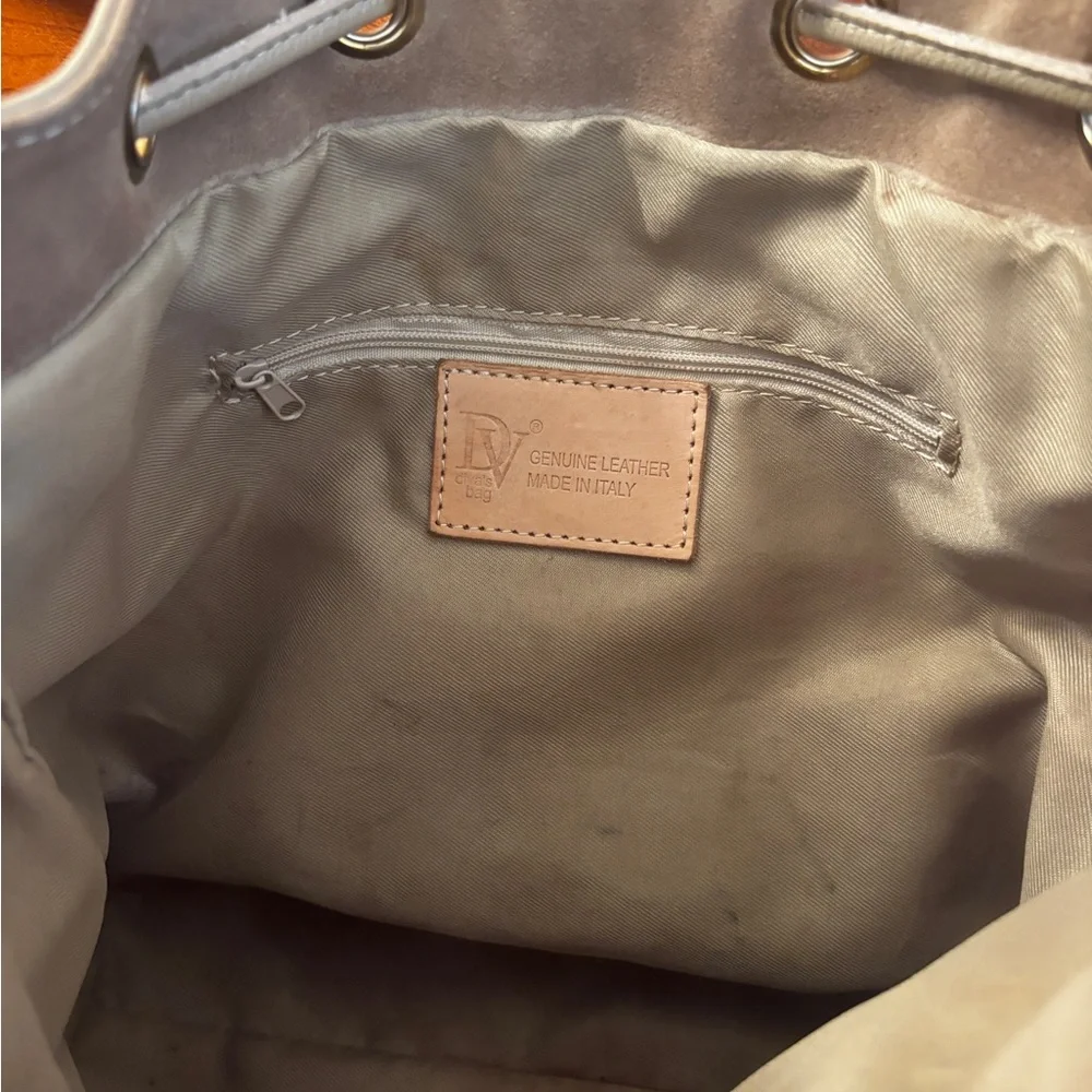 Diva’s Bag Fringe Suede Bucket Bag - Picture 13 of 14
